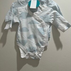Bundle Lot of Cloud and stripe Print Baby Onesie Set